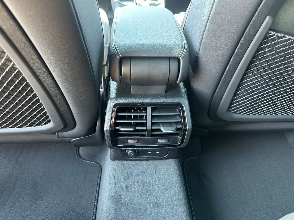 New 2025 Audi Q3 2.0T Premium image 24