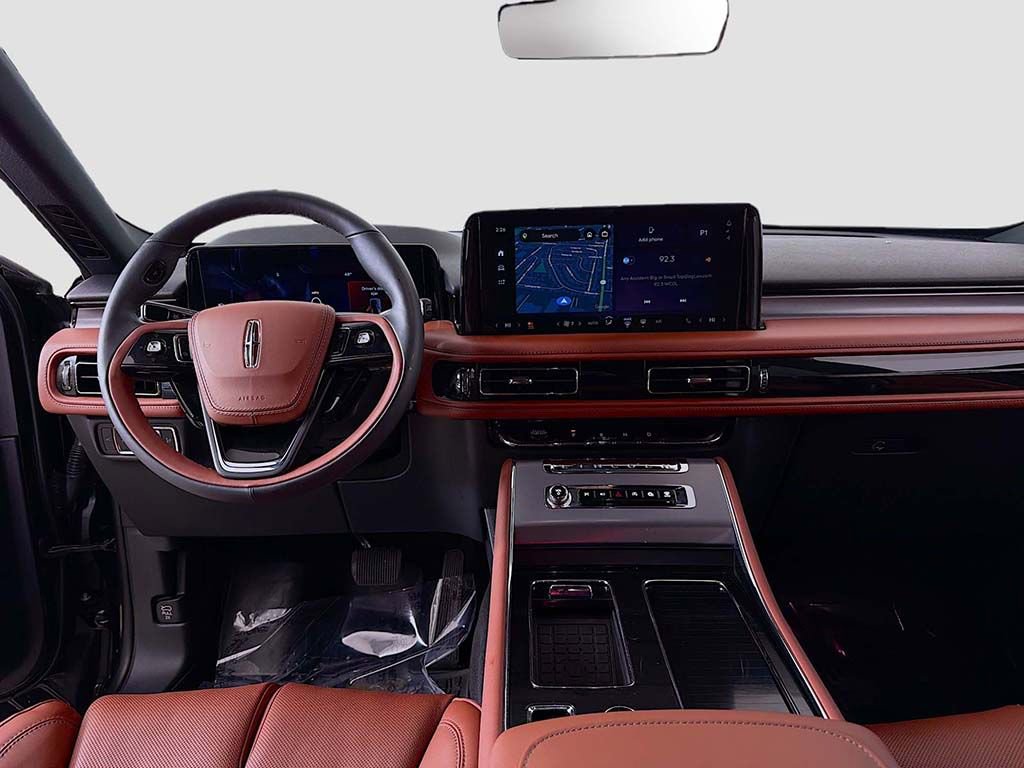 Used 2025 Lincoln Aviator Reserve w/ Equipment Group 201A AWD/4WD image 31
