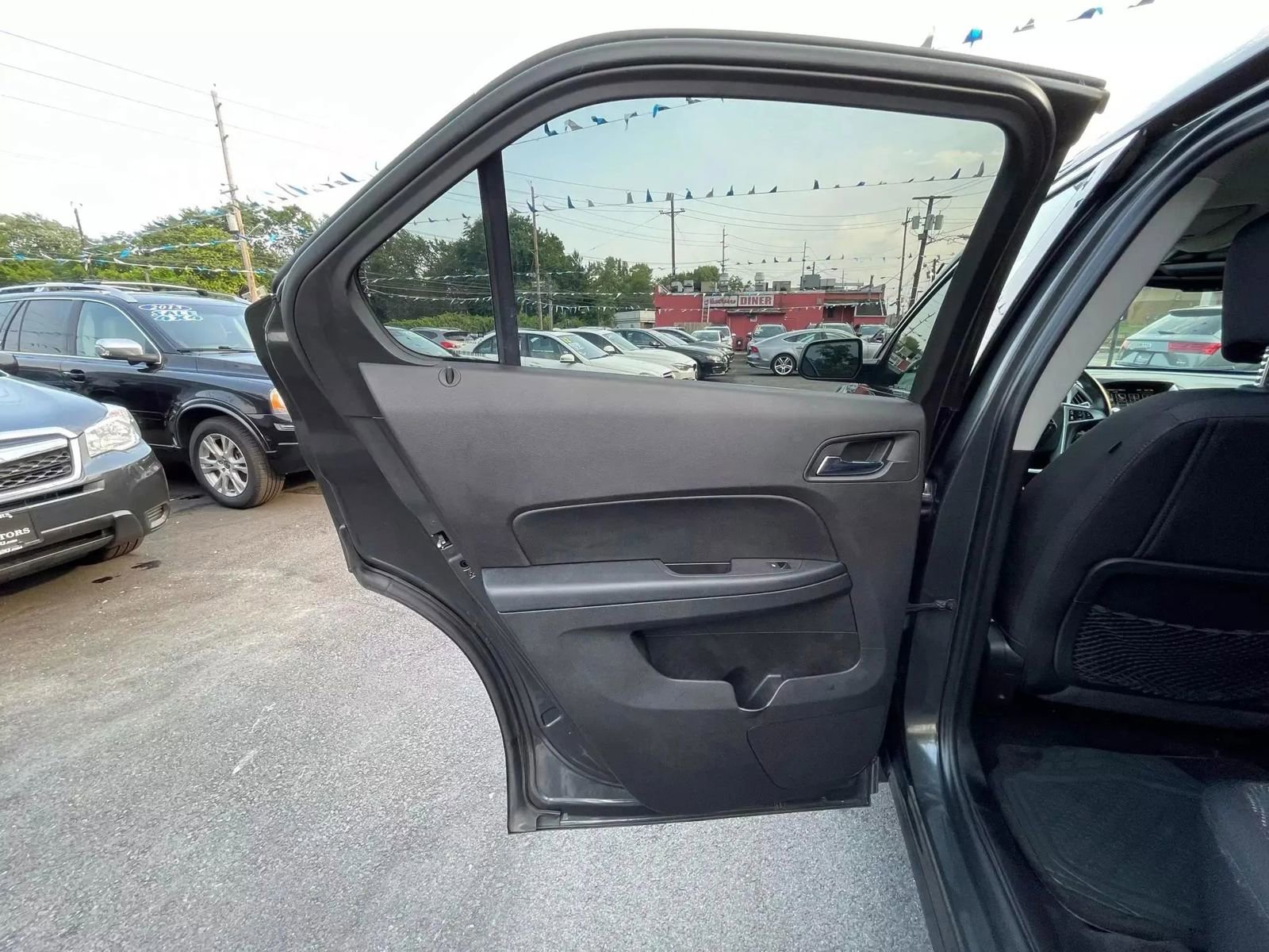 Used 2017 Chevrolet Equinox LT w/ Convenience Package image 49