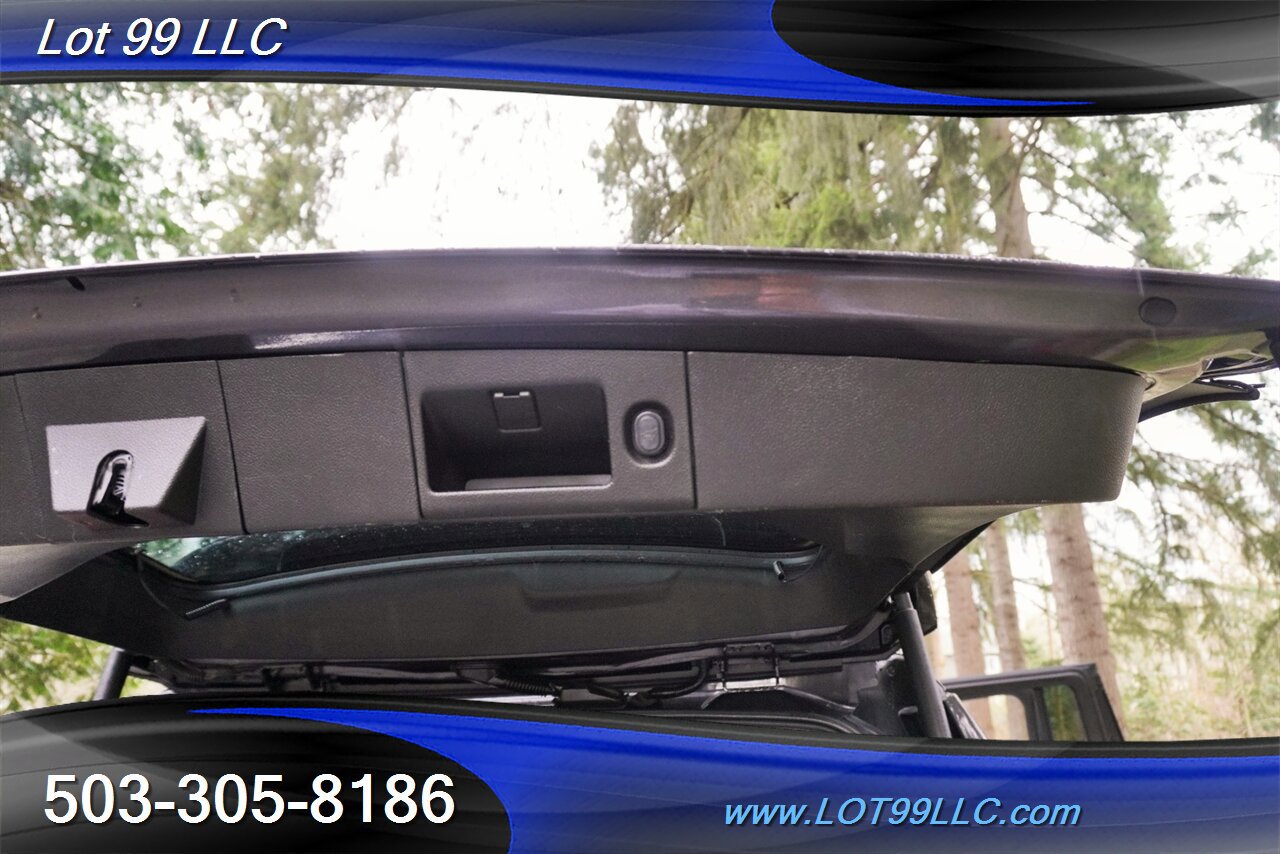 Used 2017 Chevrolet Suburban Premier RWD image 34