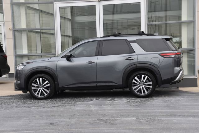 Used 2022 Nissan Pathfinder Platinum w/ Cargo Package AWD/4WD image 11