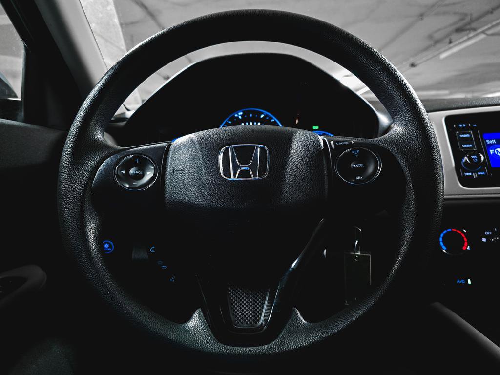 Certified 2021 Honda HR-V LX image 23