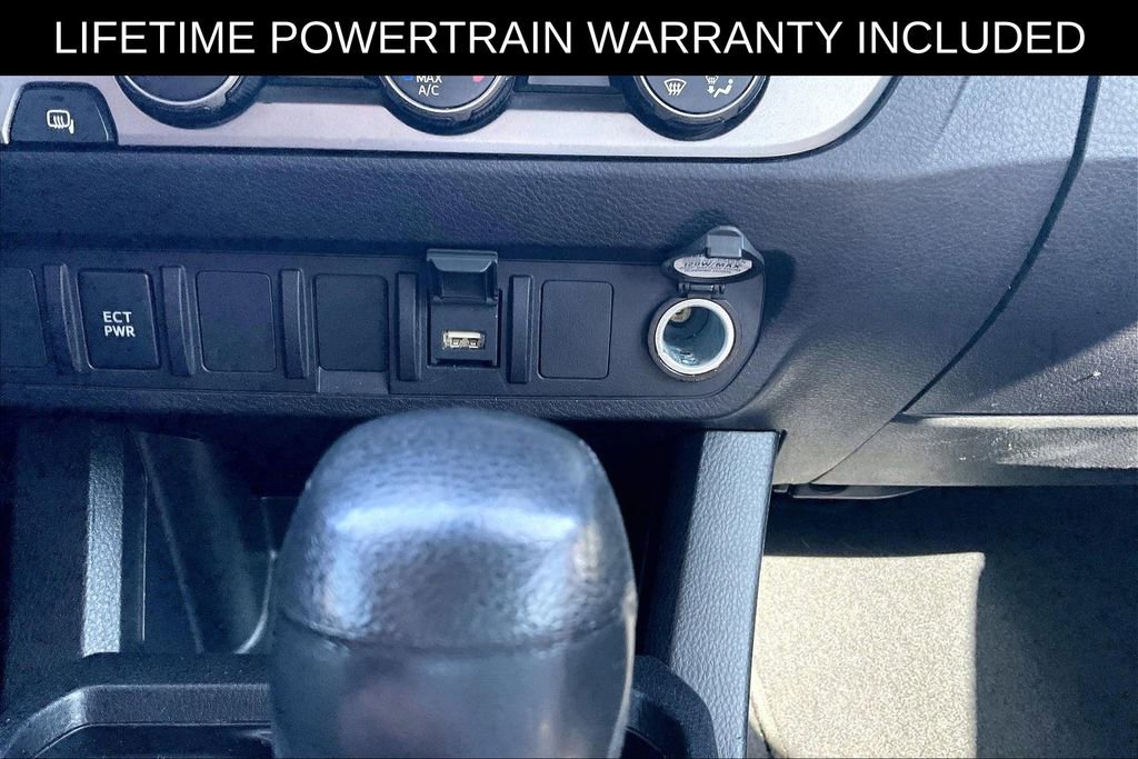 Used 2020 Toyota Tacoma SR5 w/ SR5 Appearance Package (SM) image 25