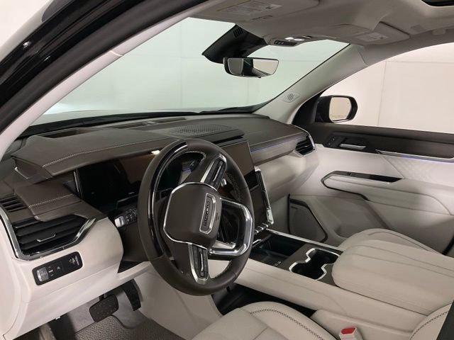 Used 2025 GMC Acadia Denali w/ Super Cruise Package FWD image 21