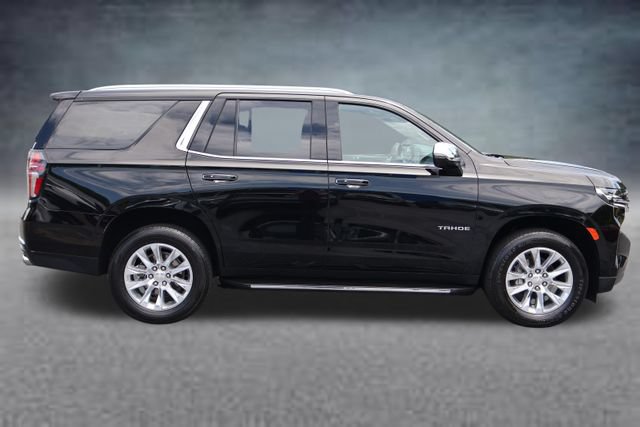 Used 2024 Chevrolet Tahoe Premier AWD/4WD image 2