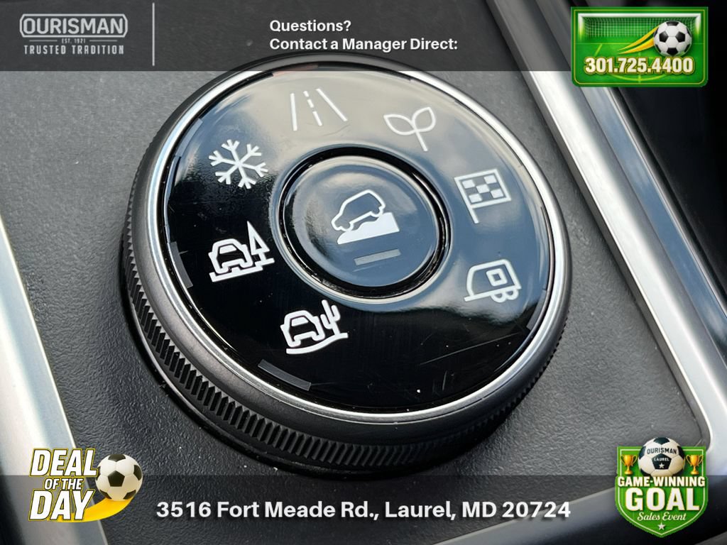 Used 2025 Nissan Pathfinder SV AWD/4WD image 28