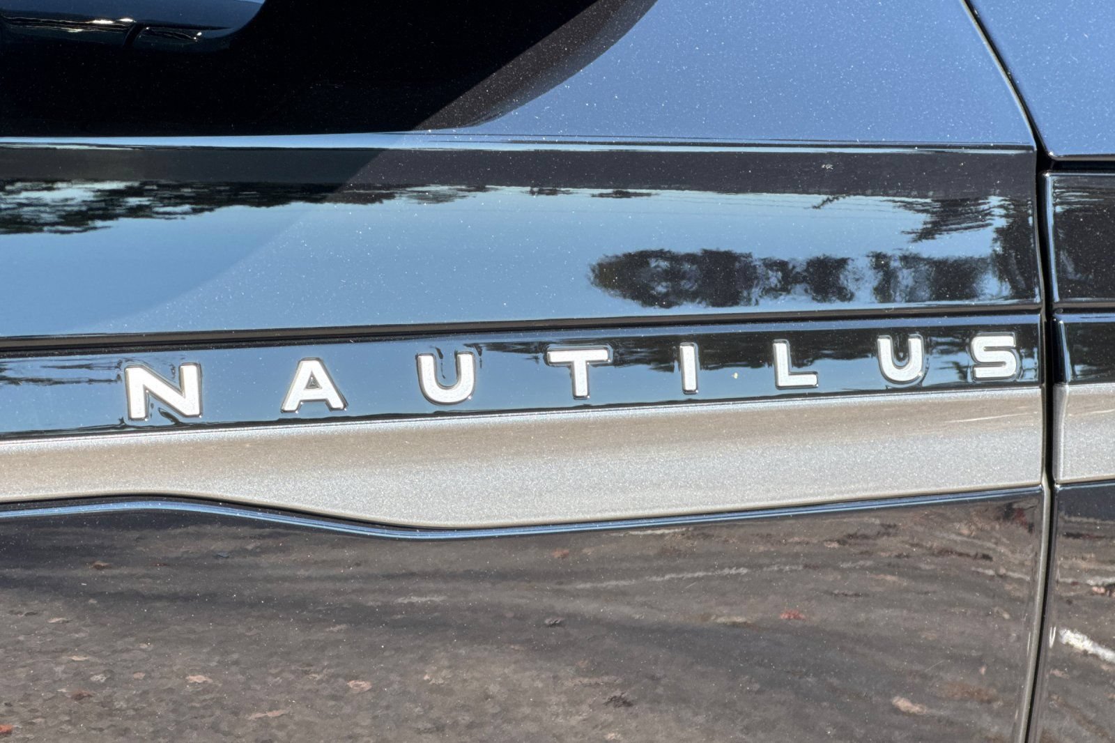 Used 2026 Lincoln Nautilus Reserve AWD/4WD image 28