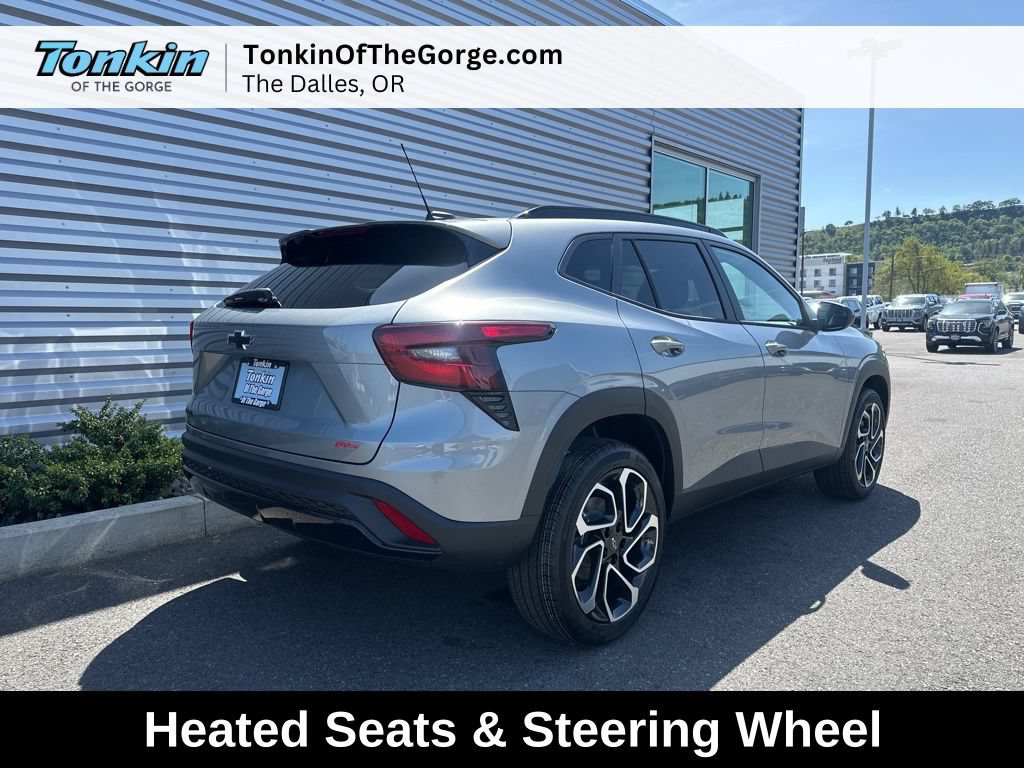 New 2026 Chevrolet Trax RS w/ Driver Confidence Package FWD image 3