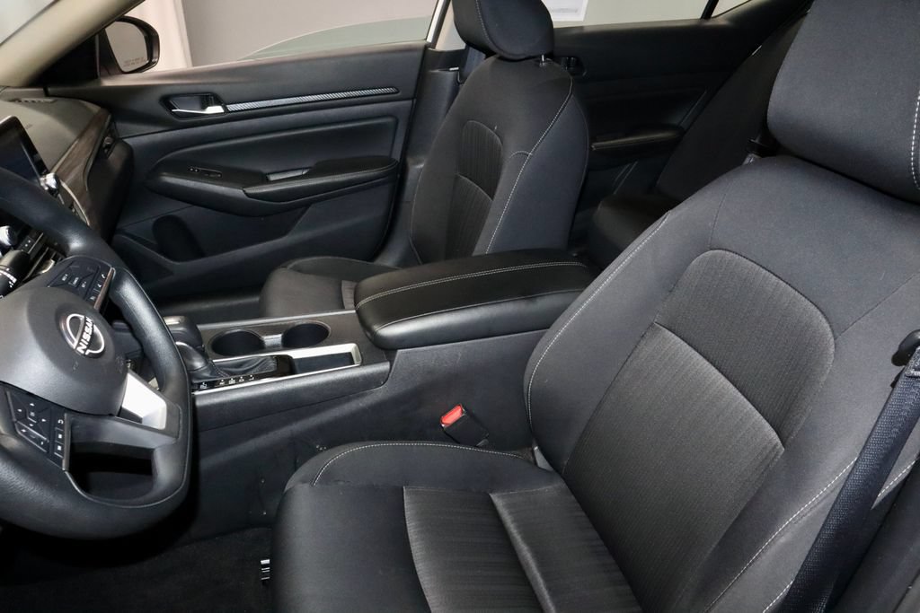Certified 2025 Nissan Altima 2.5 SV FWD image 21