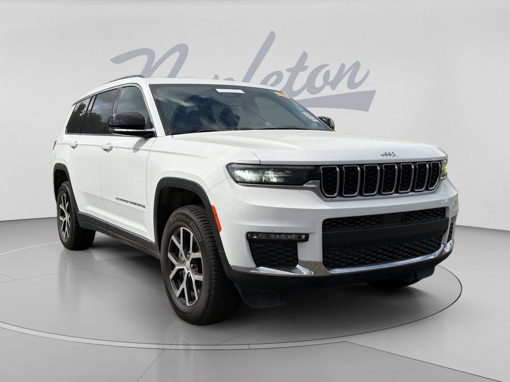 Used 2024 Jeep Grand Cherokee L Limited w/ Trailer Tow Package AWD/4WD image 3