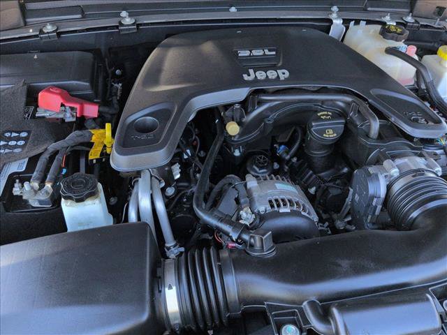 Used 2021 Jeep Gladiator Sport AWD/4WD image 30