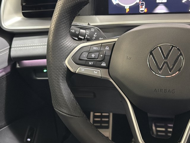 New 2026 Volkswagen Tiguan SE R-Line AWD/4WD image 30