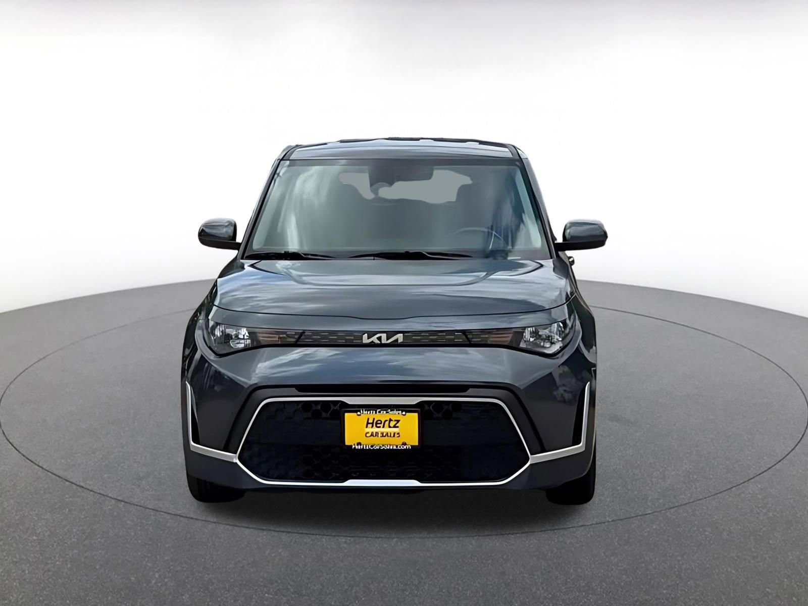 Used 2025 Kia Soul LX w/ LX Technology Package FWD image 4