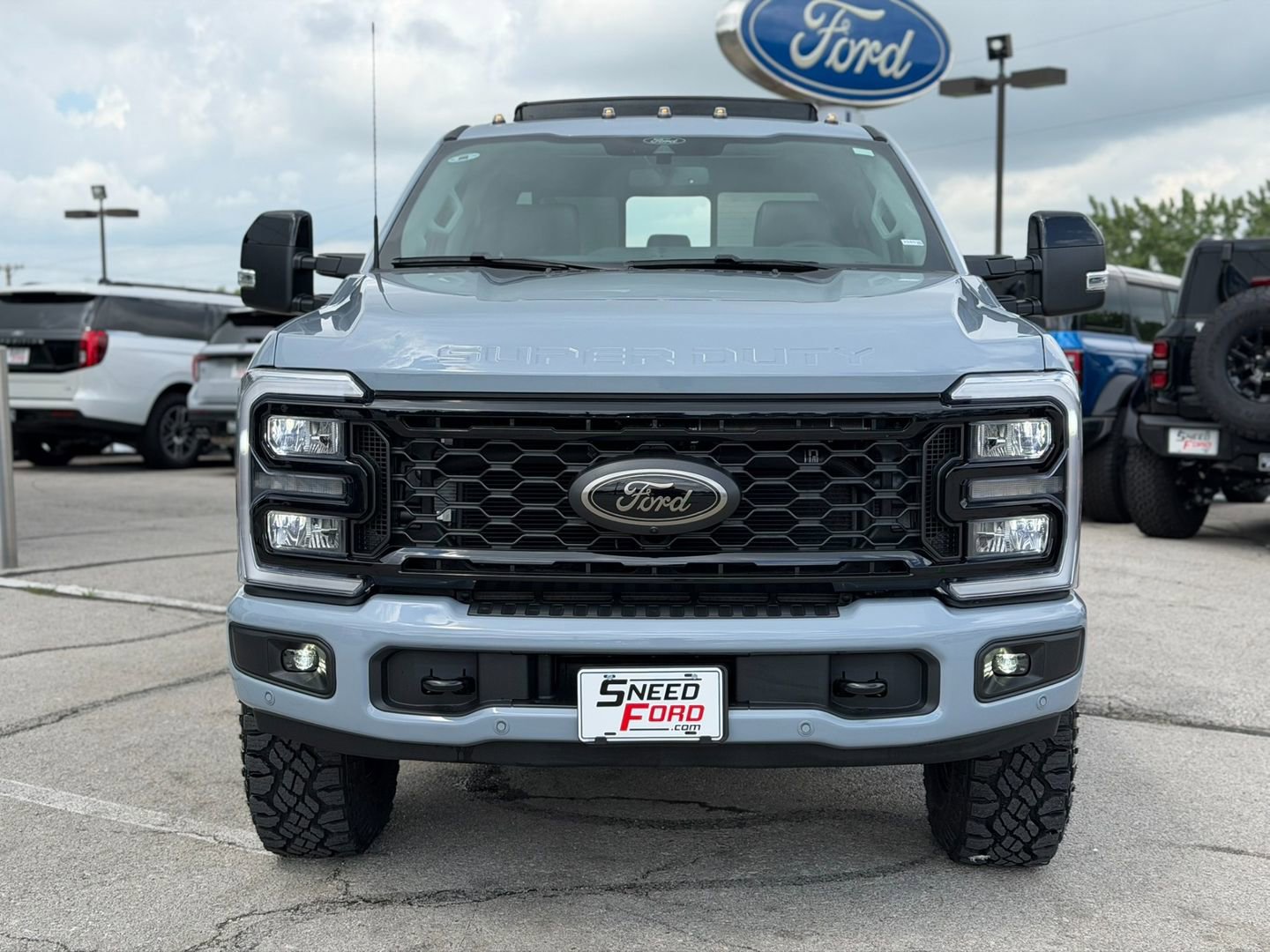 New 2026 Ford F350 Lariat w/ Tremor Off-Road Package AWD/4WD image 2