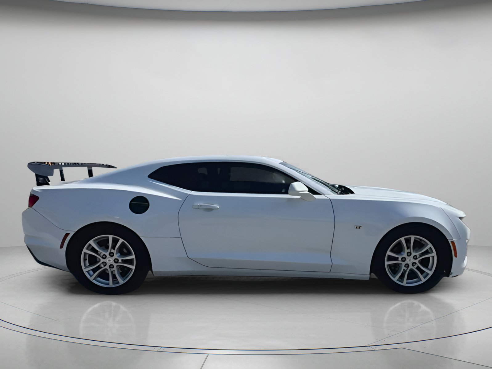 Used 2020 Chevrolet Camaro LS image 32