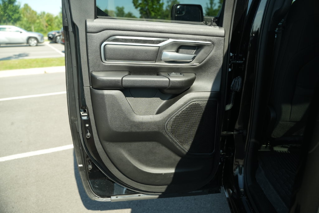 Used 2024 RAM 1500 Big Horn AWD/4WD image 18