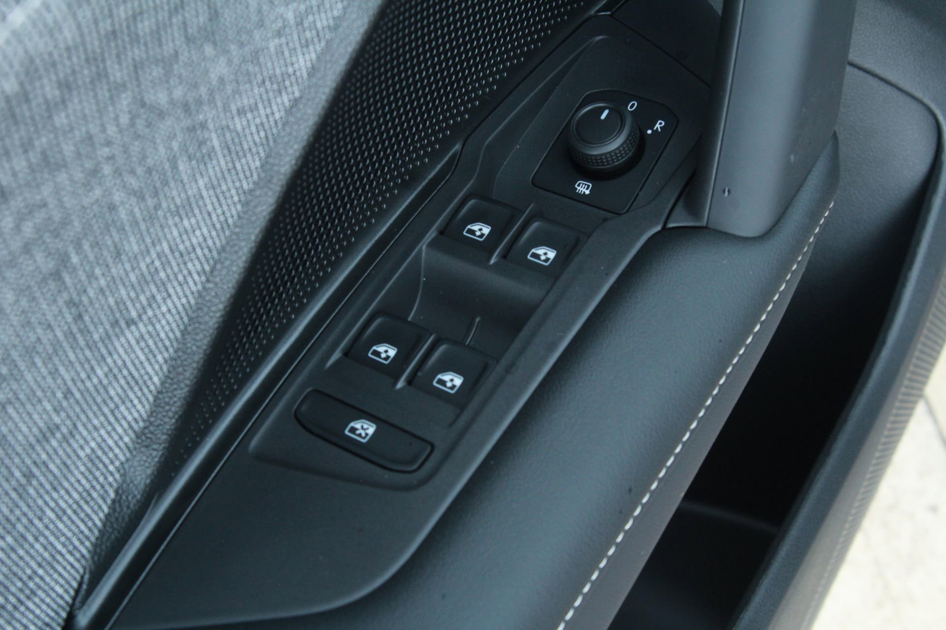 Certified 2025 Volkswagen Tiguan S image 15