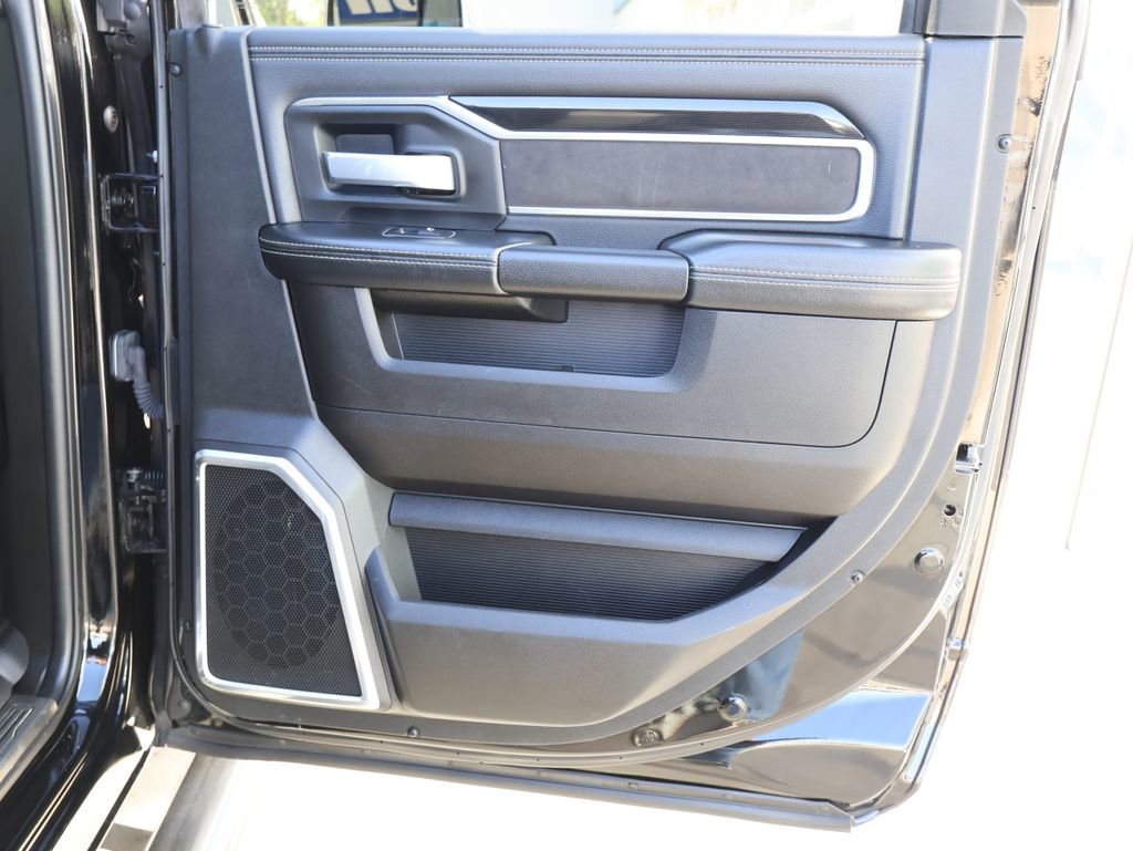 Used 2021 RAM 3500 Laramie AWD/4WD image 35