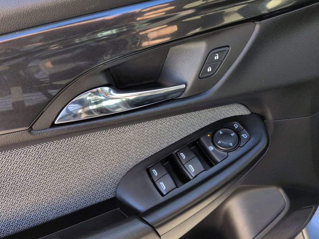 Used 2025 Chevrolet TrailBlazer LT FWD image 25