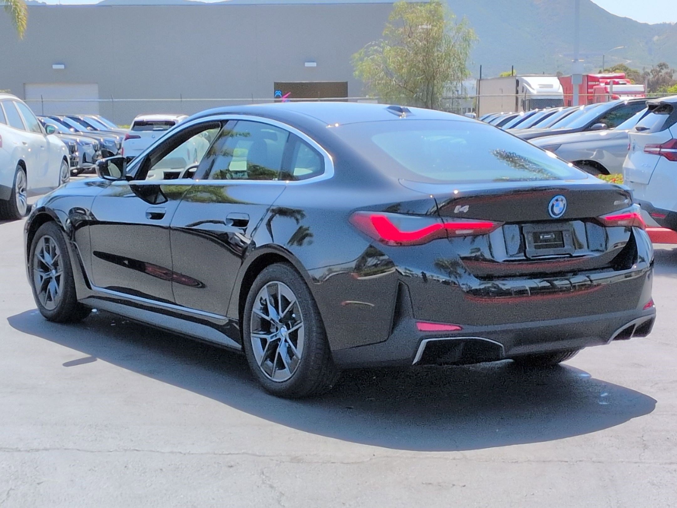 Used 2025 BMW i4 eDrive40 w/ Parking Assistance Package RWD image 8