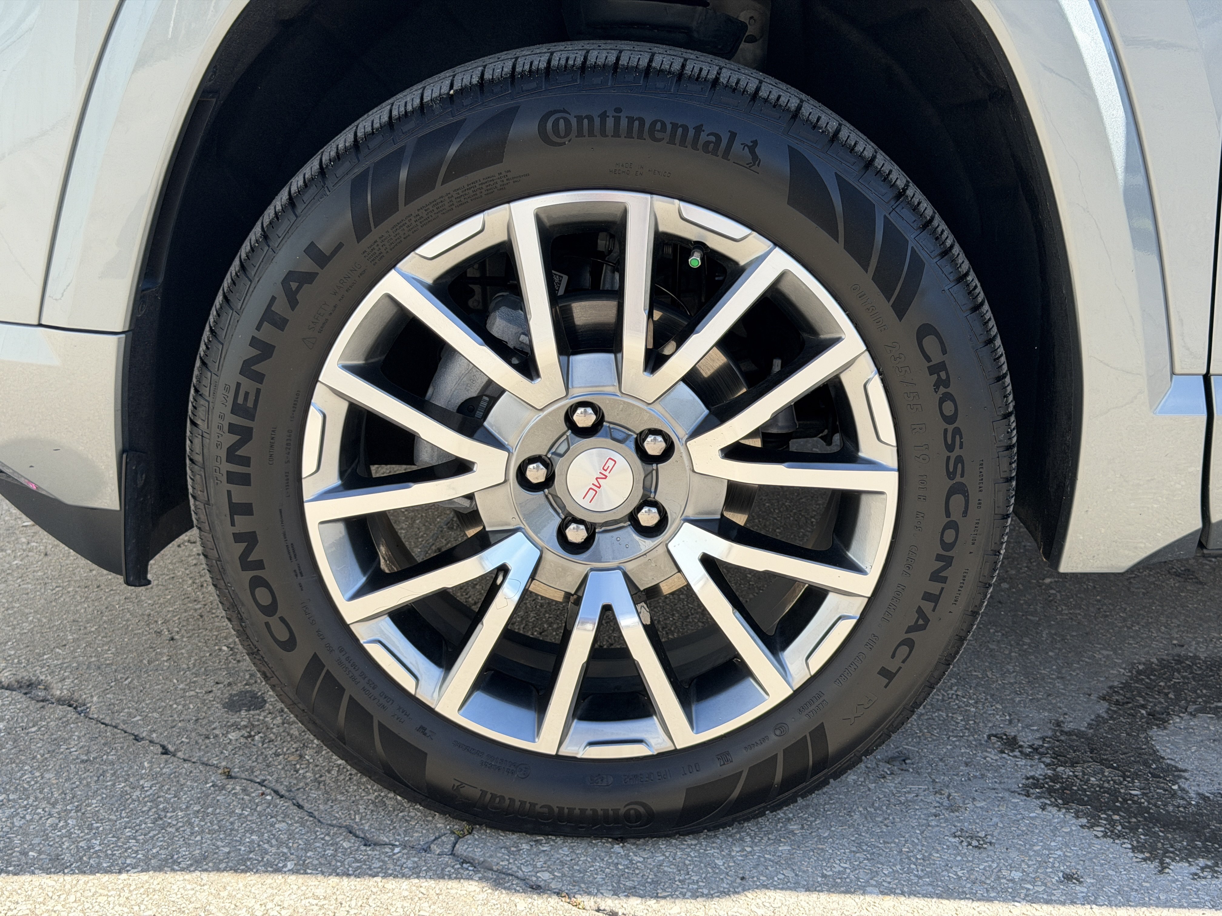 Certified 2026 GMC Terrain Denali w/ LPO, Floor Liner Package AWD/4WD image 34