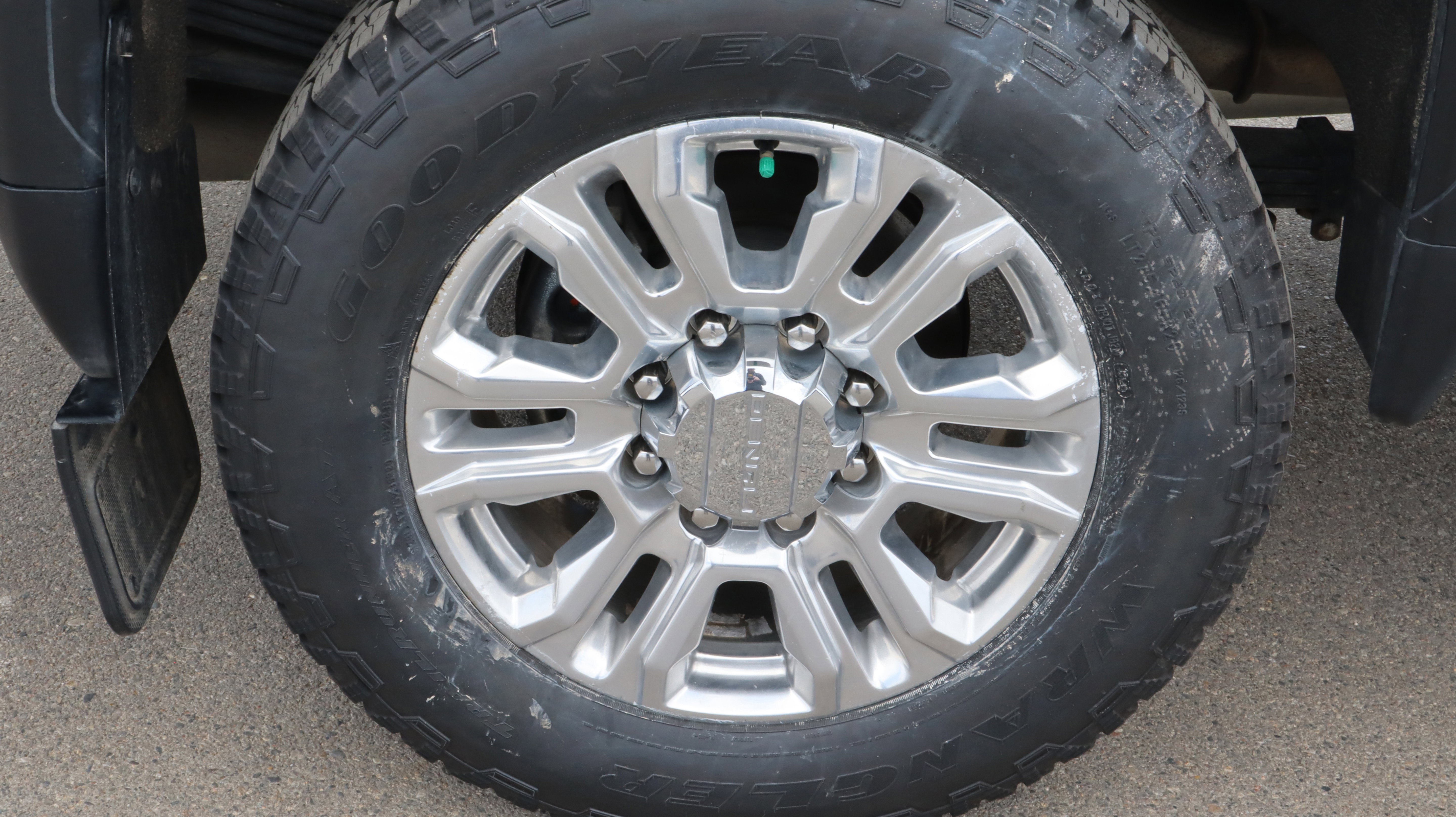 Certified 2023 GMC Sierra 2500 Denali w/ Denali Ultimate Package AWD/4WD image 17