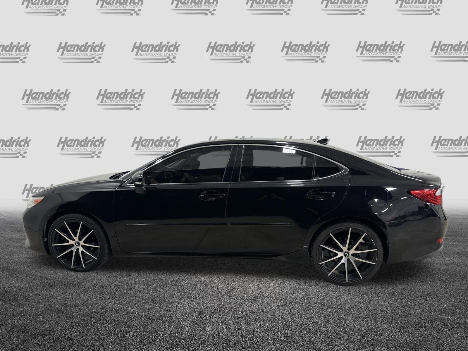 Used 2015 Lexus ES 350 w/ Luxury Package image 7