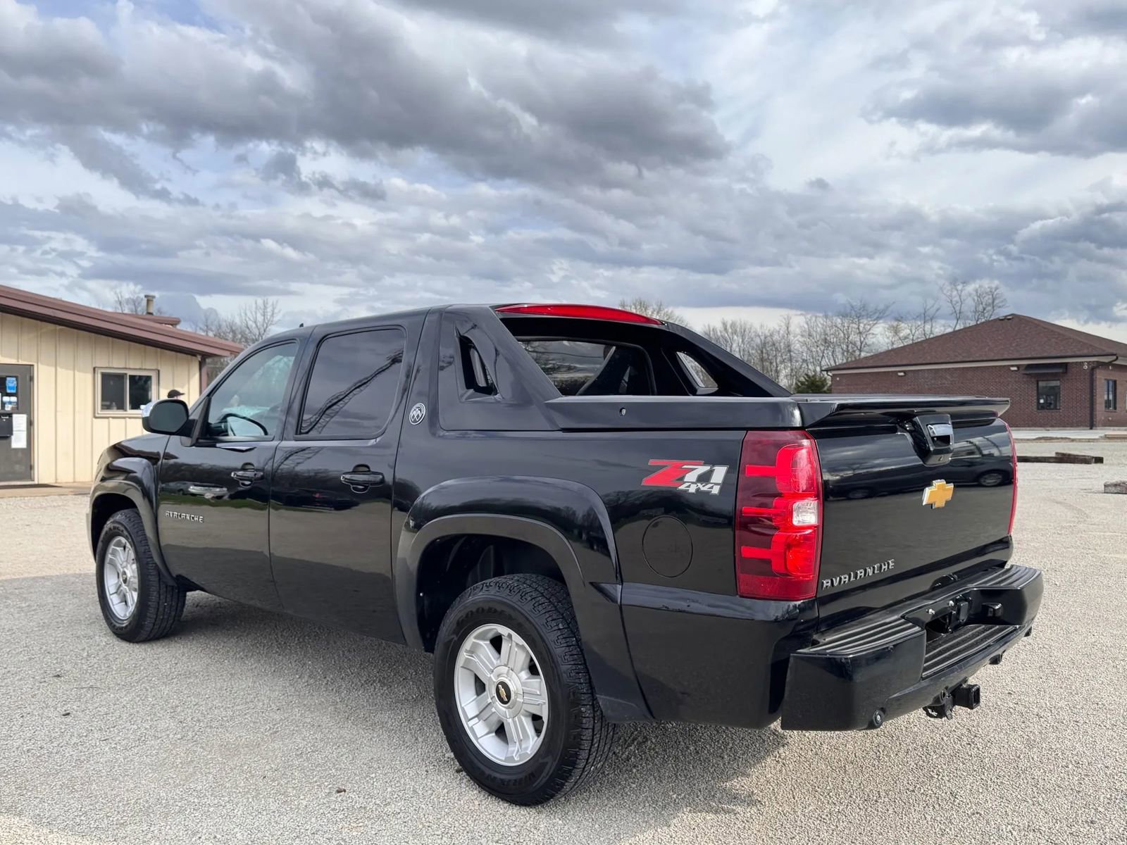 Used 2013 Chevrolet Avalanche LT AWD/4WD image 11