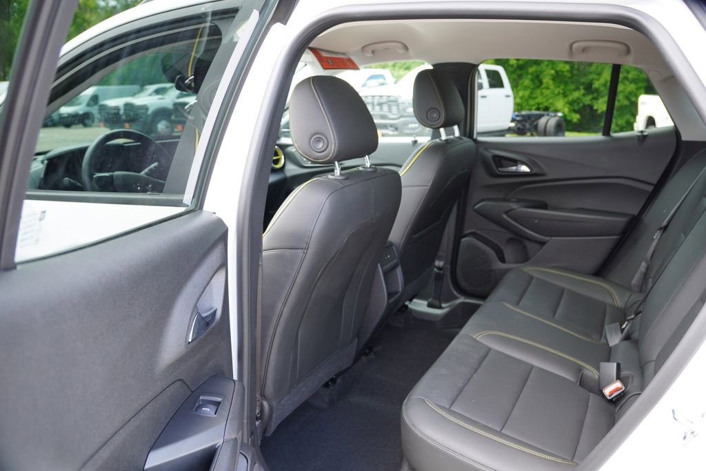 Certified 2025 Chevrolet Trax ACTIV w/ Driver Confidence Package FWD image 16