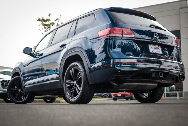 Used 2022 Volkswagen Atlas SEL R-Line AWD/4WD image 2