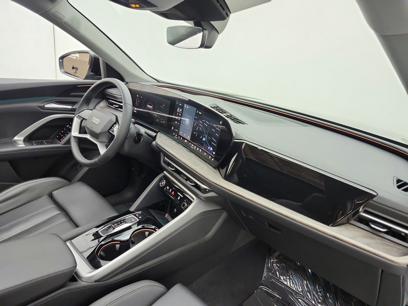 Used 2025 Audi Q5 Premium Plus w/ Premium Plus AWD/4WD image 19