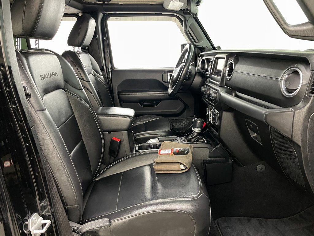 Used 2018 Jeep Wrangler Unlimited Sahara w/ LED Lighting Group image 33