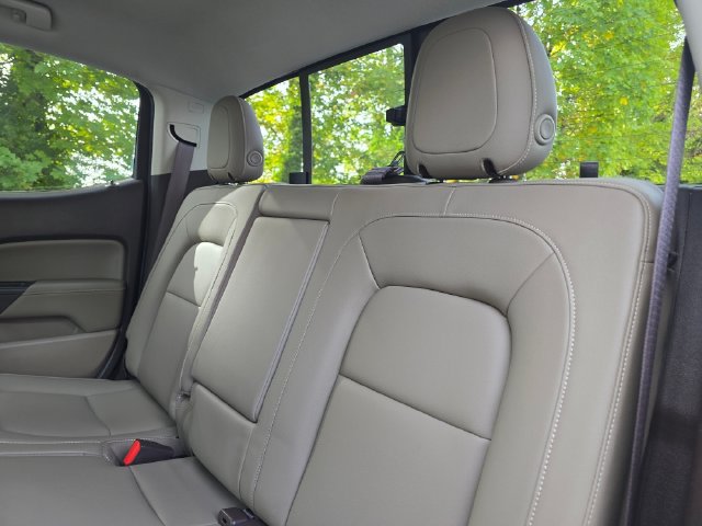 Used 2016 GMC Canyon SLT w/ Driver Alert Package AWD/4WD image 17