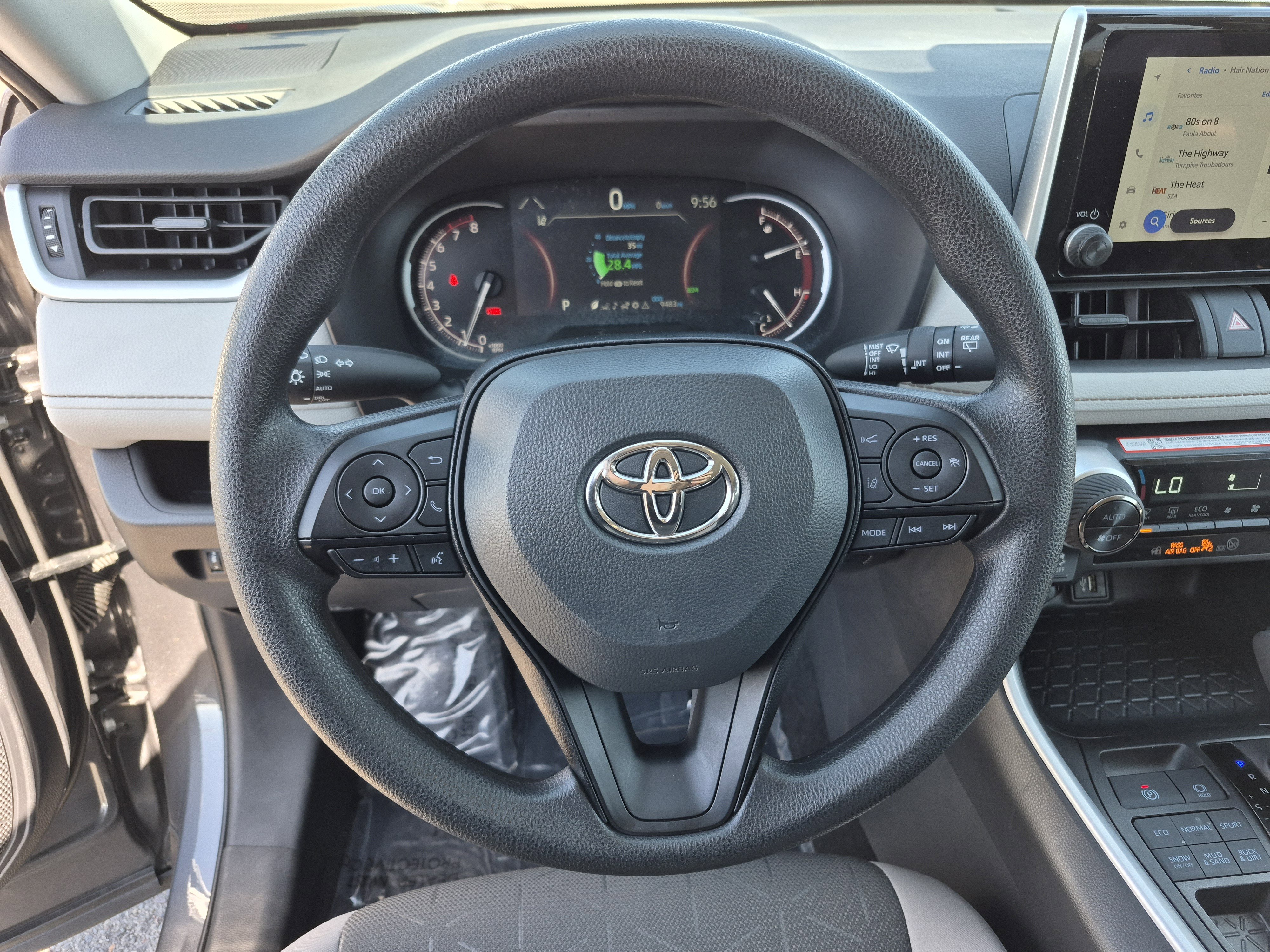 Certified 2025 Toyota RAV4 XLE AWD/4WD image 9