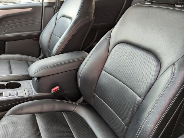 Used 2022 Ford Escape SEL image 25