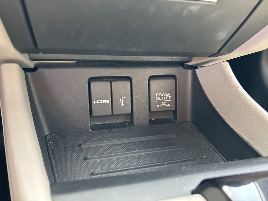 Used 2014 Honda Civic Hybrid image 18