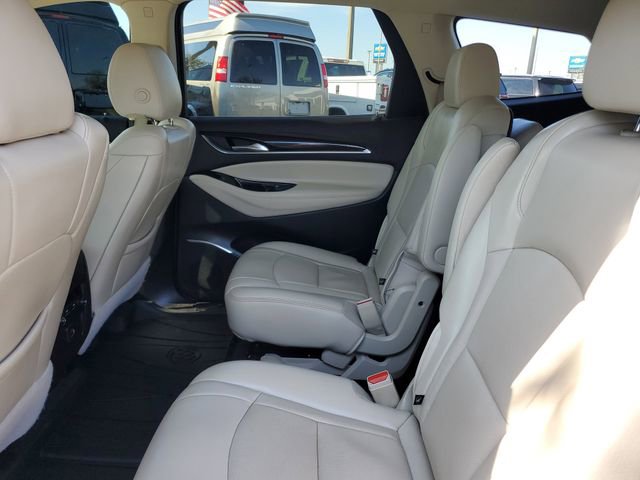 Used 2022 Buick Enclave Essence image 9