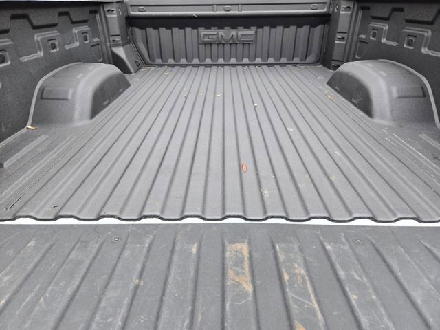 Used 2025 GMC Sierra 2500 AT4 image 33