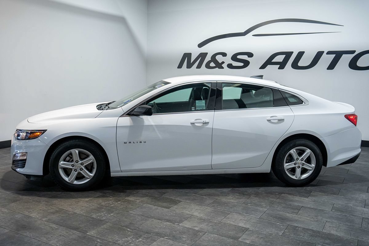 Used 2023 Chevrolet Malibu LS FWD image 3