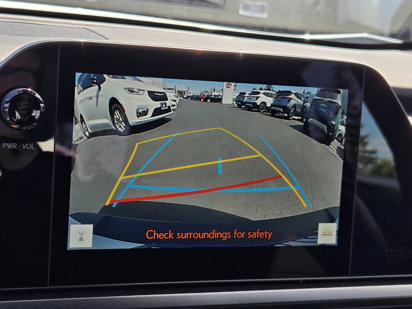 Used 2025 Lexus UX 300h AWD w/ Accessory Package (Z1) image 18