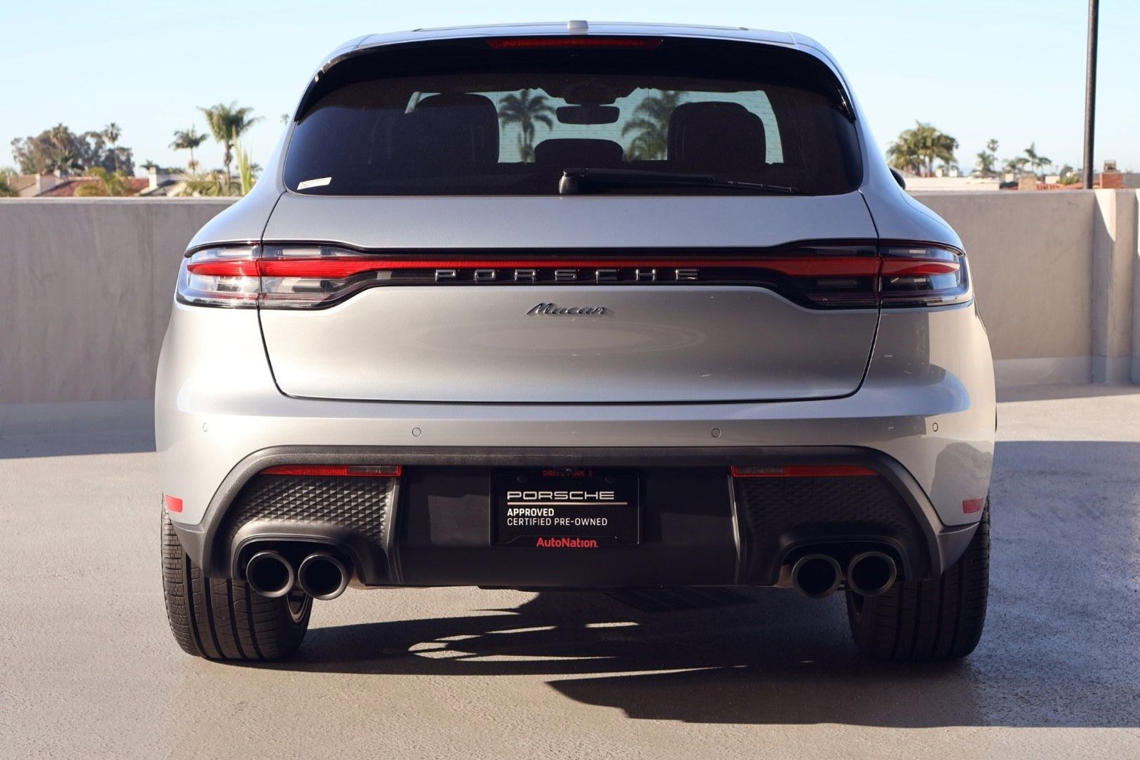 Certified 2025 Porsche Macan image 10