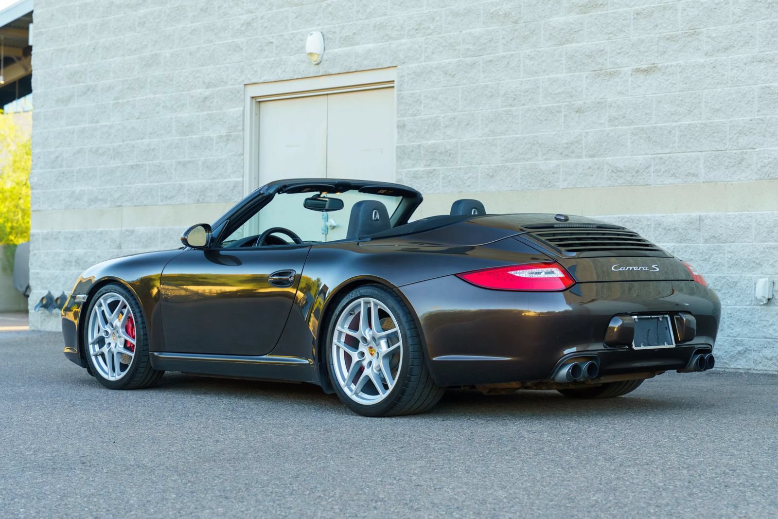 Used 2010 Porsche 911 Carrera S RWD image 3