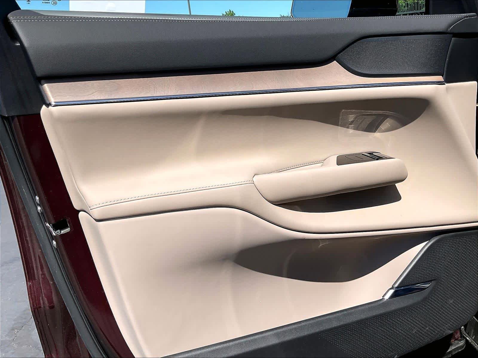 New 2026 Volvo EX90 Plus AWD/4WD image 24