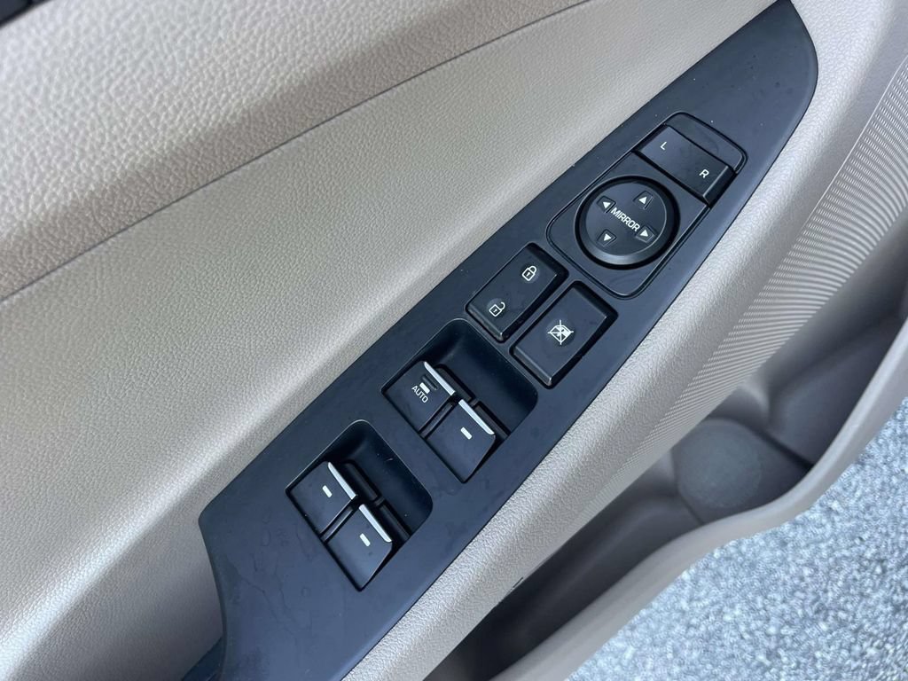 Used 2019 Hyundai Tucson Limited w/ Cargo Package FWD image 17