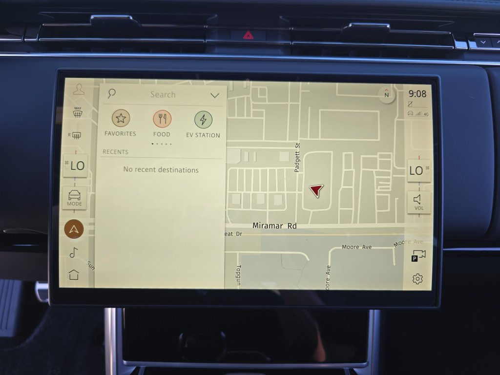 New 2026 Land Rover Range Rover SE AWD/4WD image 24