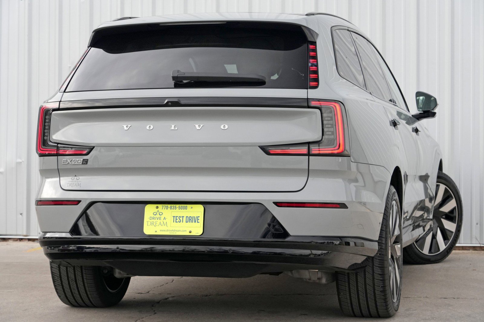 Used 2025 Volvo EX90 Ultra AWD/4WD image 5