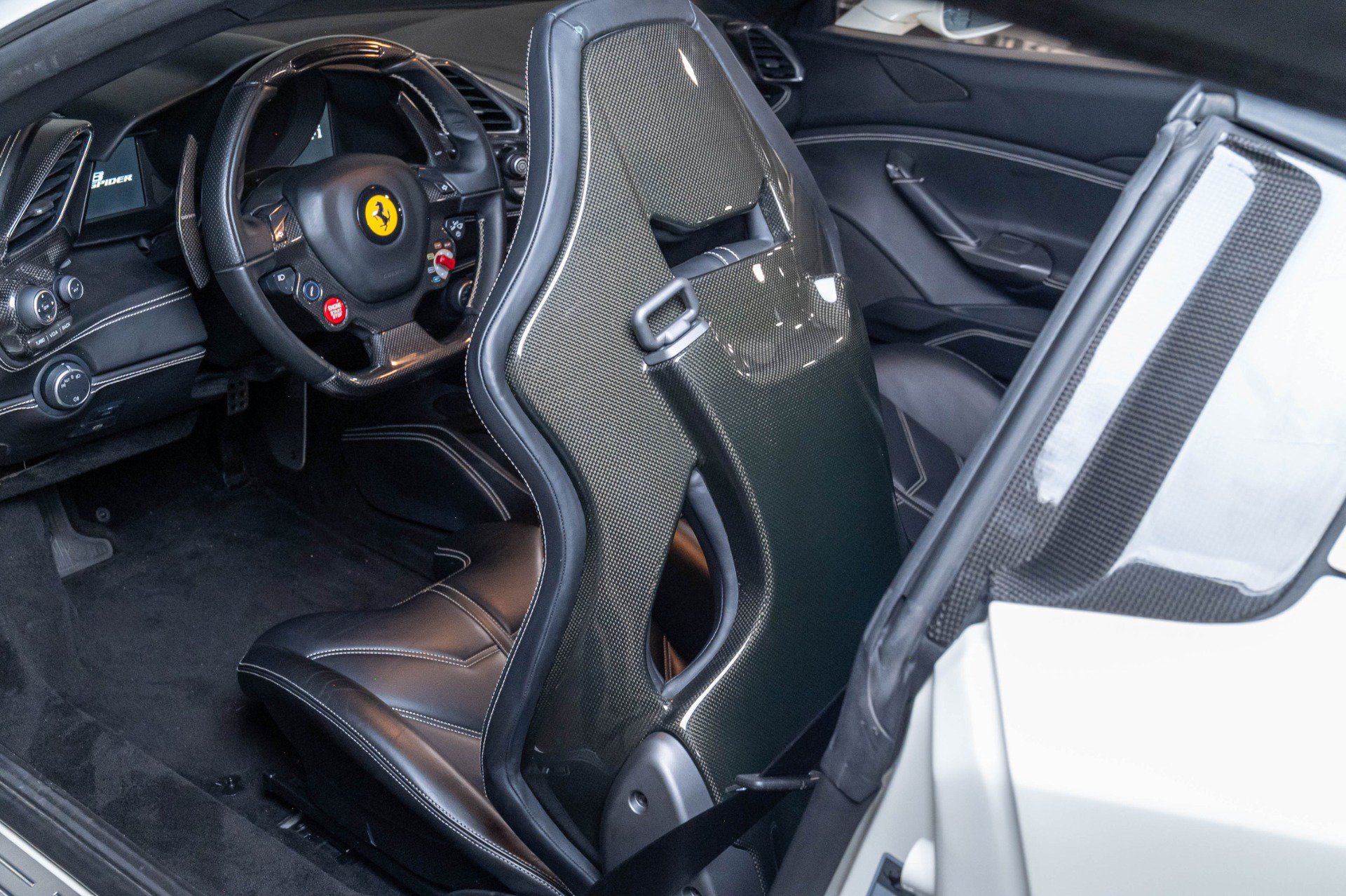 Used 2016 Ferrari 488 Spider RWD image 9