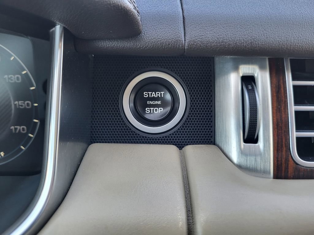 Used 2016 Land Rover Range Rover Long Wheelbase Supercharged image 13