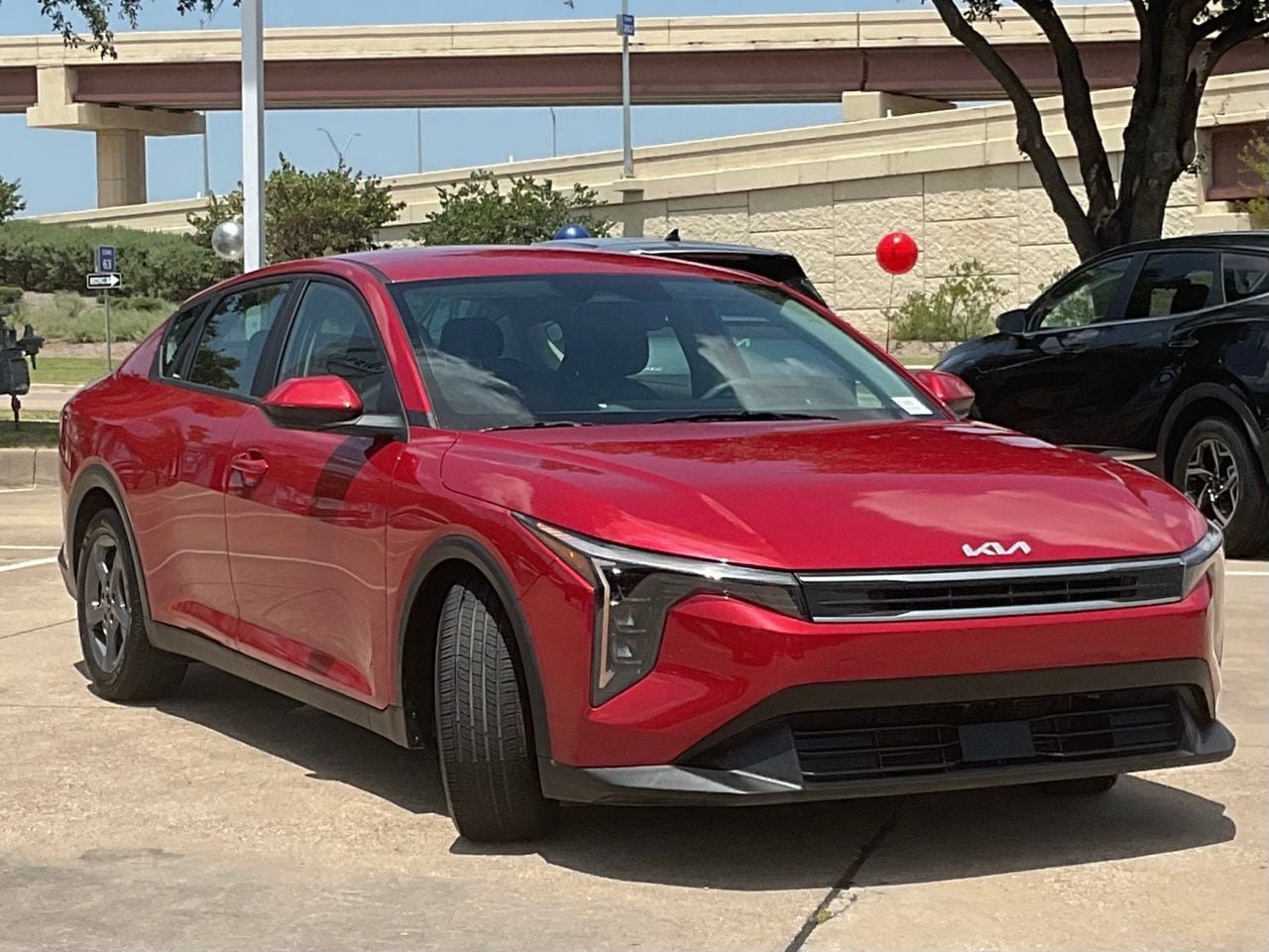 Used 2025 Kia K4 FWD image 3