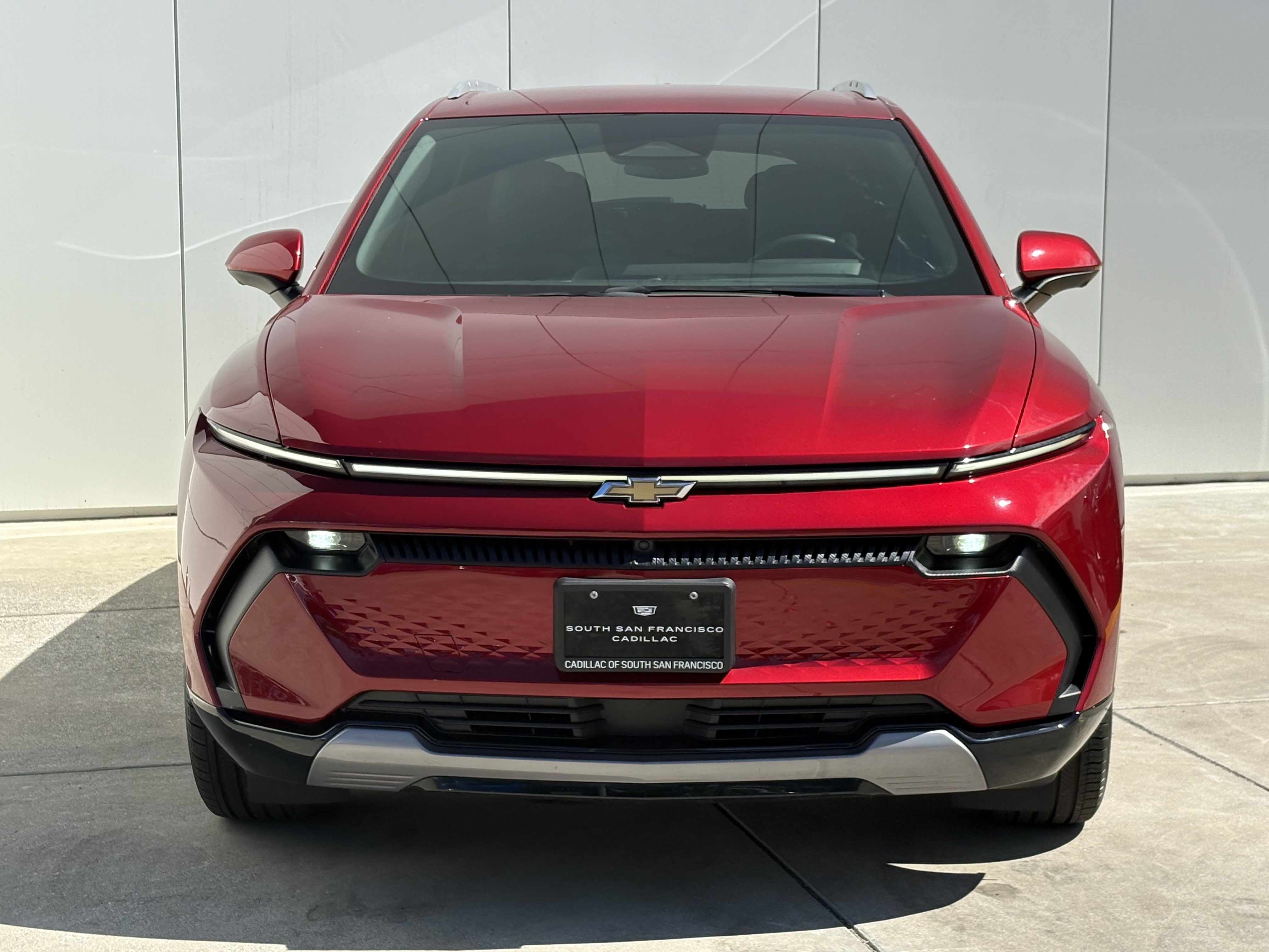 Used 2024 Chevrolet Equinox EV LT AWD/4WD image 3